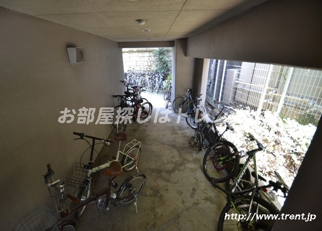プレール代々木公園弐番館