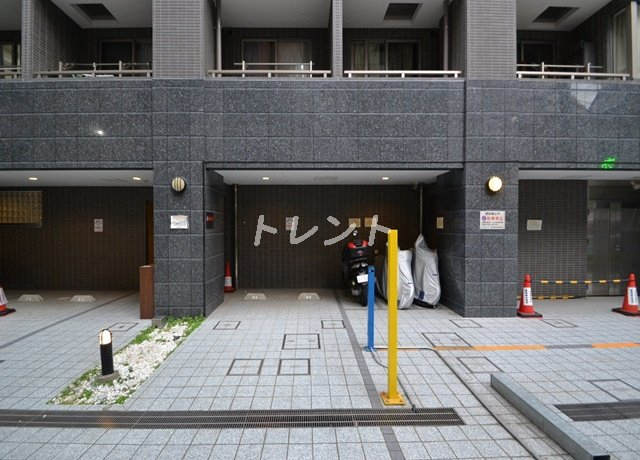パレステュディオ新宿御苑駅前