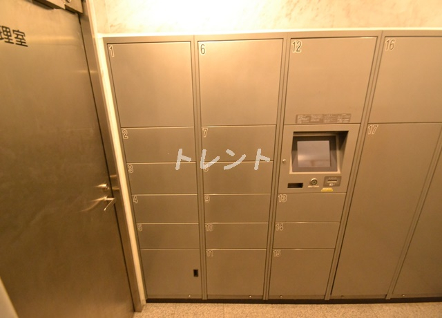 パレステュディオ新宿御苑駅前