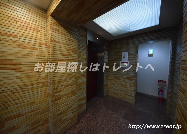 朝日三番町プラザ