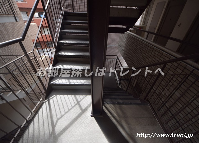 朝日三番町プラザ