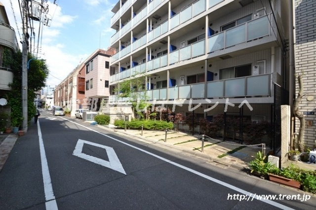プレールドゥーク北新宿Ⅳ