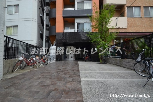 ブライズ東新宿