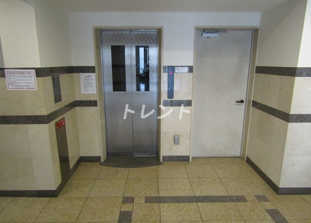 アクロス赤坂