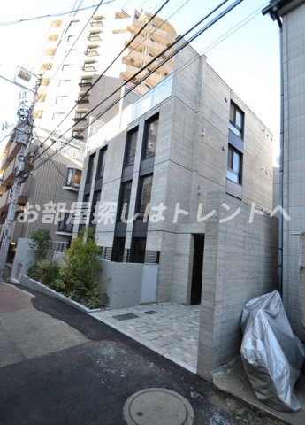ラピス西新宿【LAPIS西新宿】