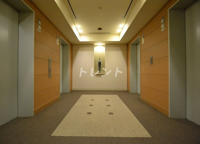 青山パークタワー