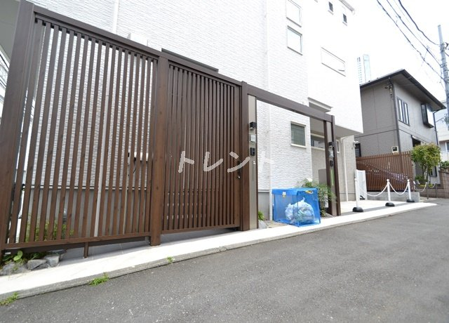 エムハウス【M house】