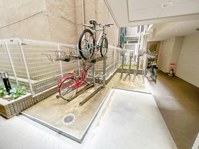 プレシス東神田