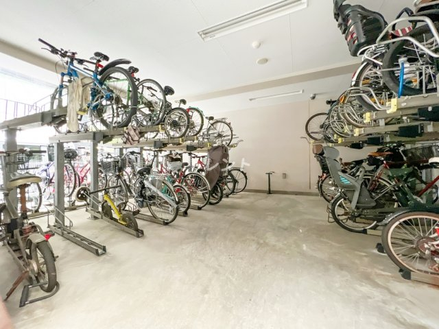 プレシス東神田