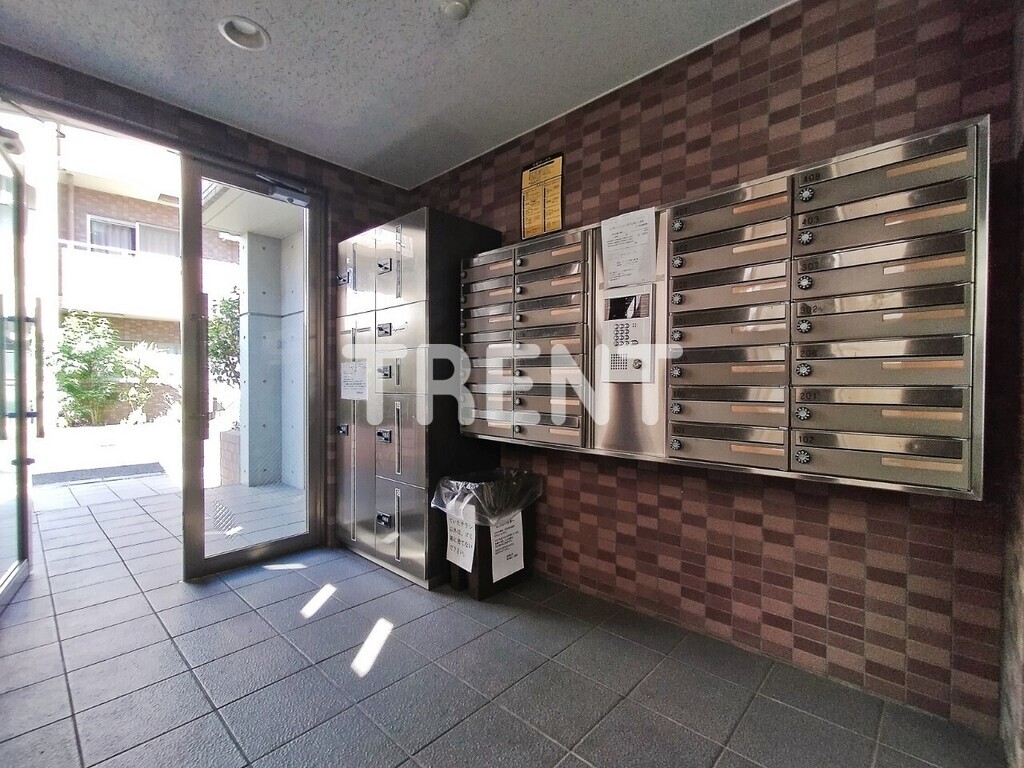 スカイパレス東中野B棟