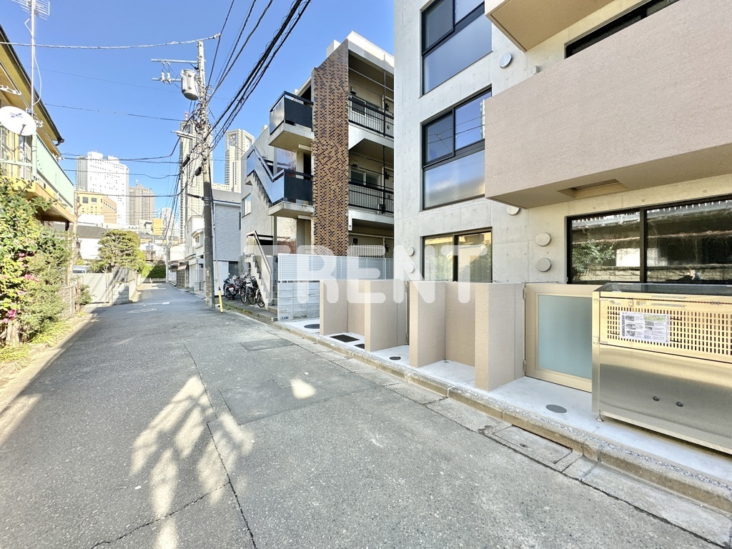 ファーレ西新宿Ⅷ