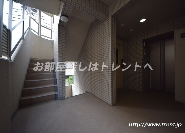 アビテ市ヶ谷納戸町
