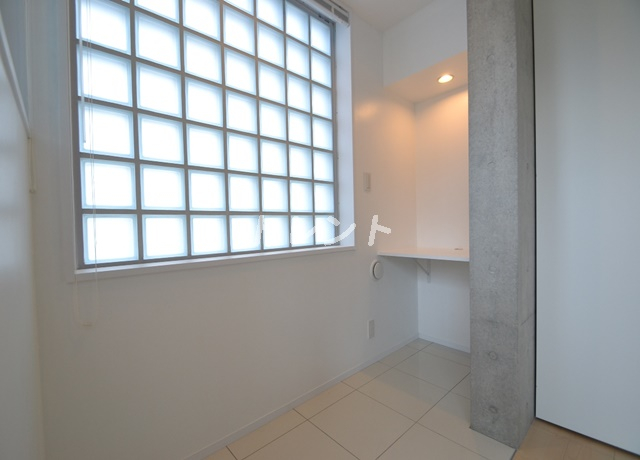 パセオ神宮前-304