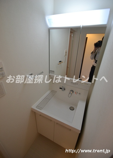 フェニックス新宿夏目坂-301