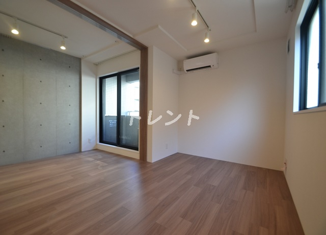 ラクラス四谷三丁目-404