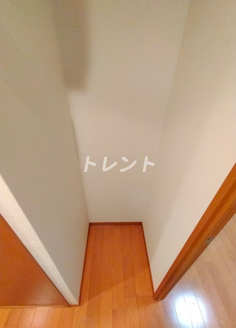 アジールコート中野坂上-205