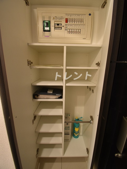 コンフォリア三田イースト-1002