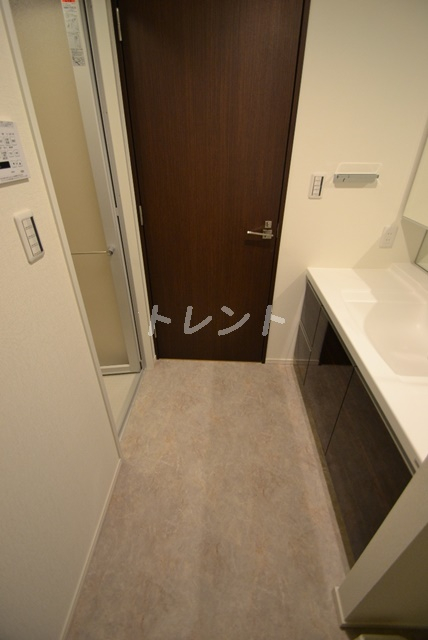 アダクストホーフ（AdakustHof）-203