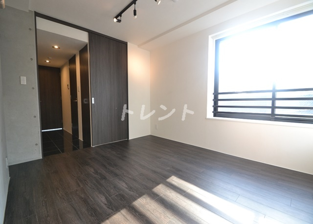 グランパセオ新宿-301