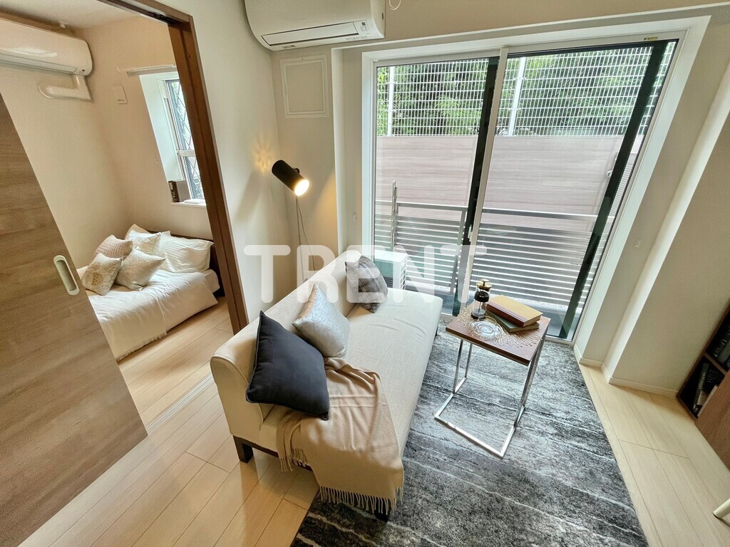 スクエア市谷河田町ヒルサイド-101