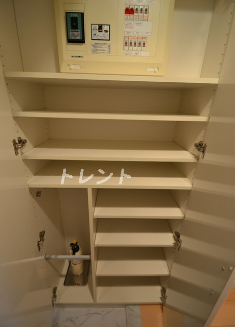 パークキューブ四谷三丁目-303