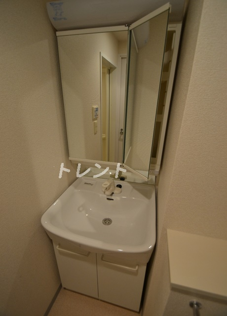 パークキューブ四谷三丁目-303