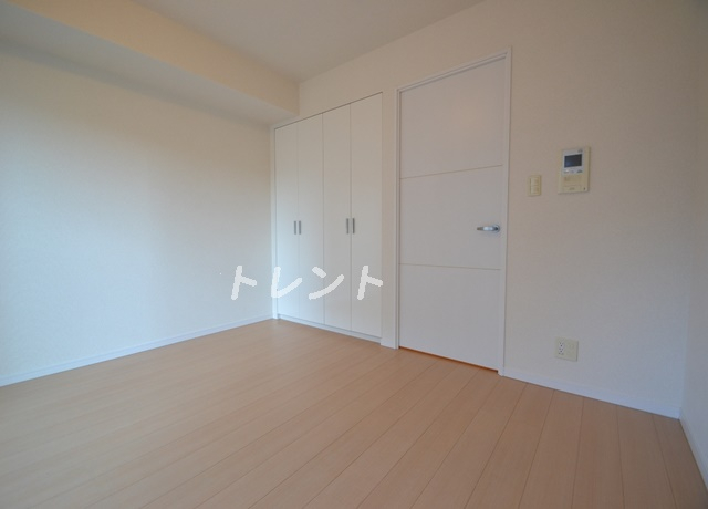 パークキューブ四谷三丁目-303