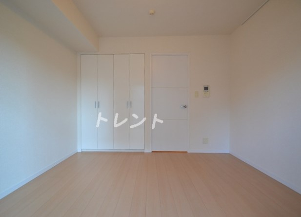 パークキューブ四谷三丁目-303