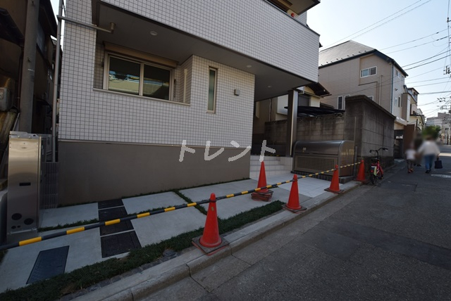 プラージュ早稲田-303