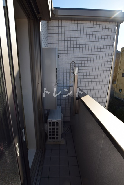 プラージュ早稲田-303