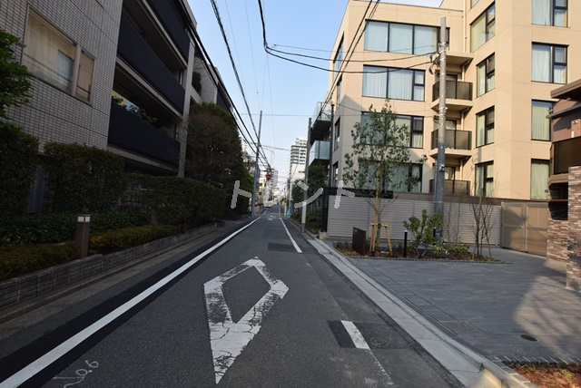 パークアクシス市谷加賀町-402