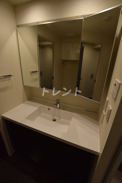 パークアクシス市谷加賀町-402