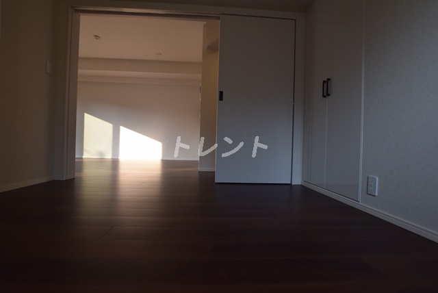 パークアクシス市谷加賀町-402