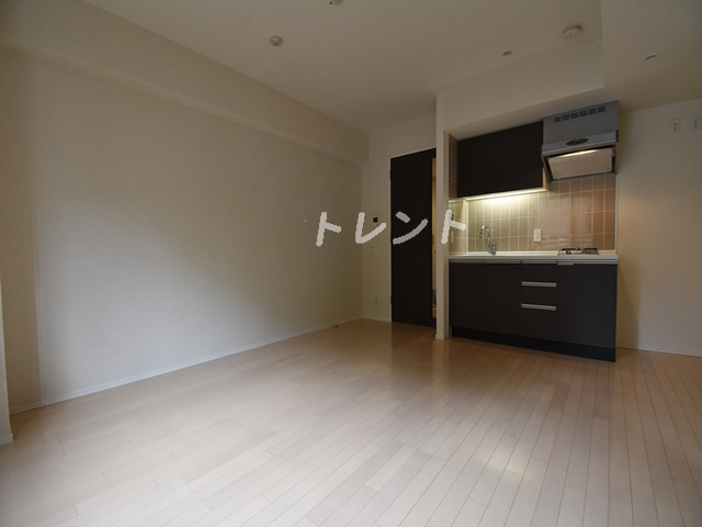 コートレアル三田綱町-406