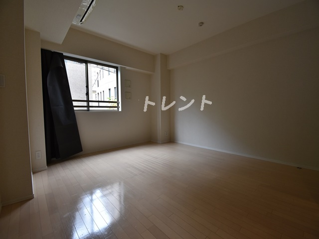 コートレアル三田綱町-406
