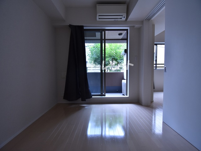 コートレアル三田綱町-406