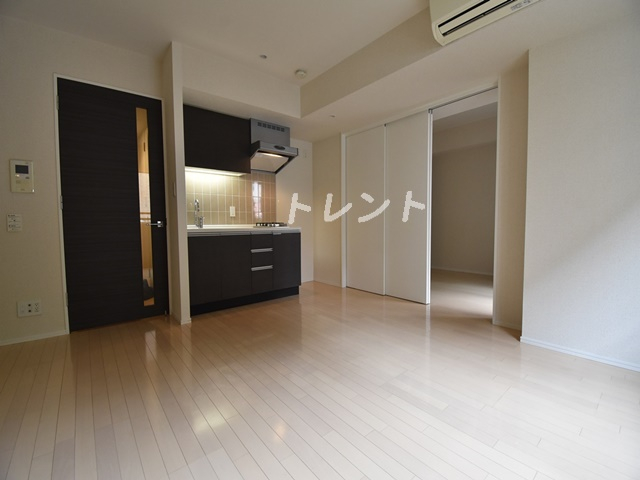 コートレアル三田綱町-406