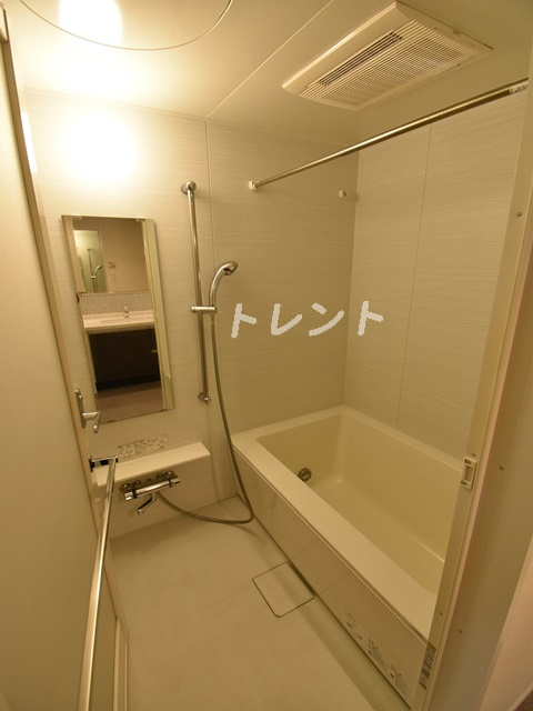 コートレアル三田綱町-406
