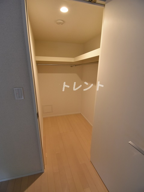 コートレアル三田綱町-406