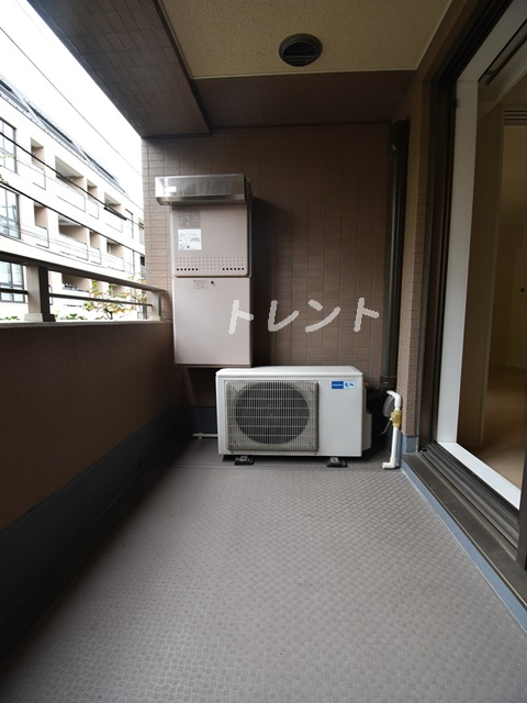 コートレアル三田綱町-406