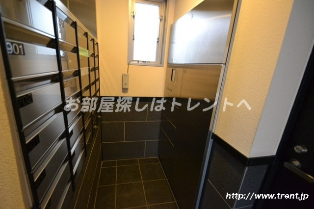ラグジュアリーアパートメント中野坂上-802