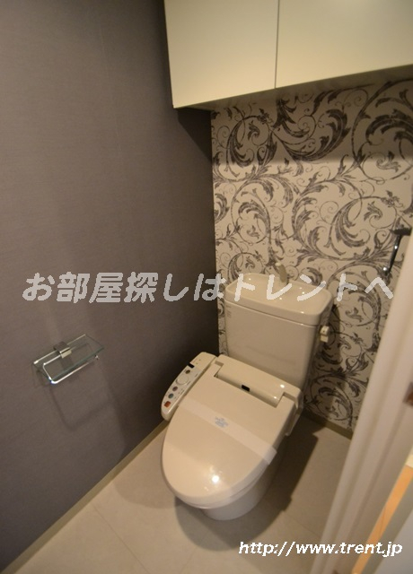 ラグジュアリーアパートメント中野坂上-802