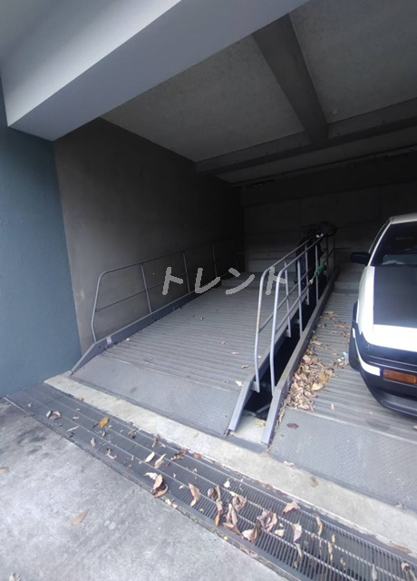 ザハウス中野坂上-201