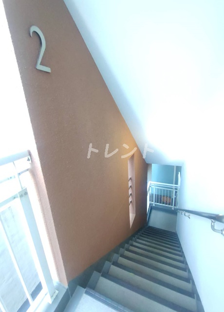 ザハウス中野坂上-201