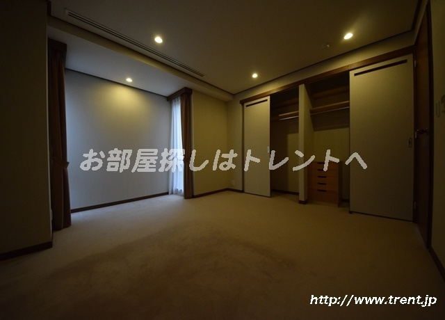 ルーフ御茶ノ水ヒルズ-10B