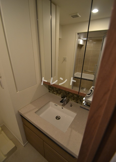 ディアナコート御苑内藤町-103