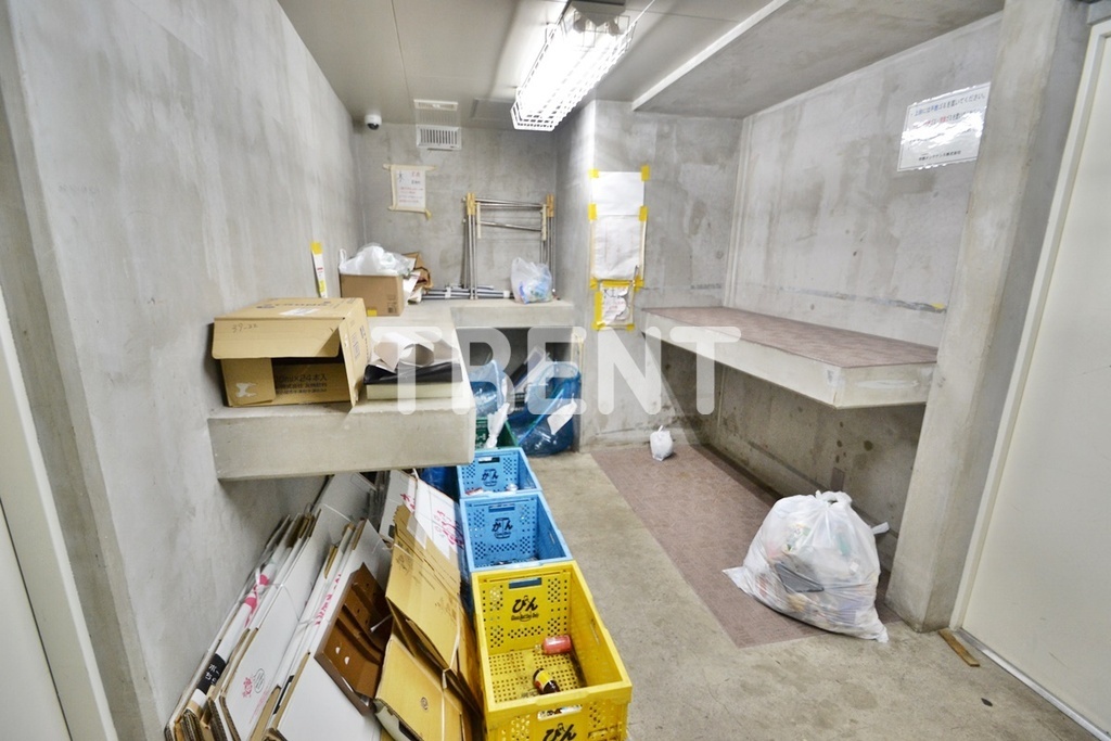 ウィスタリアマンション西新宿-402