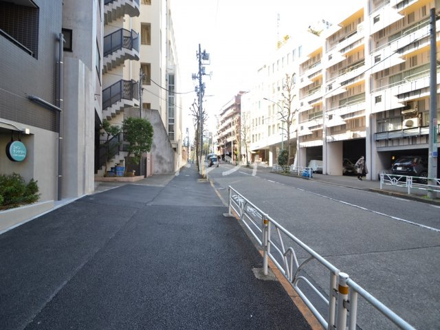 フロレゾン代々木-402