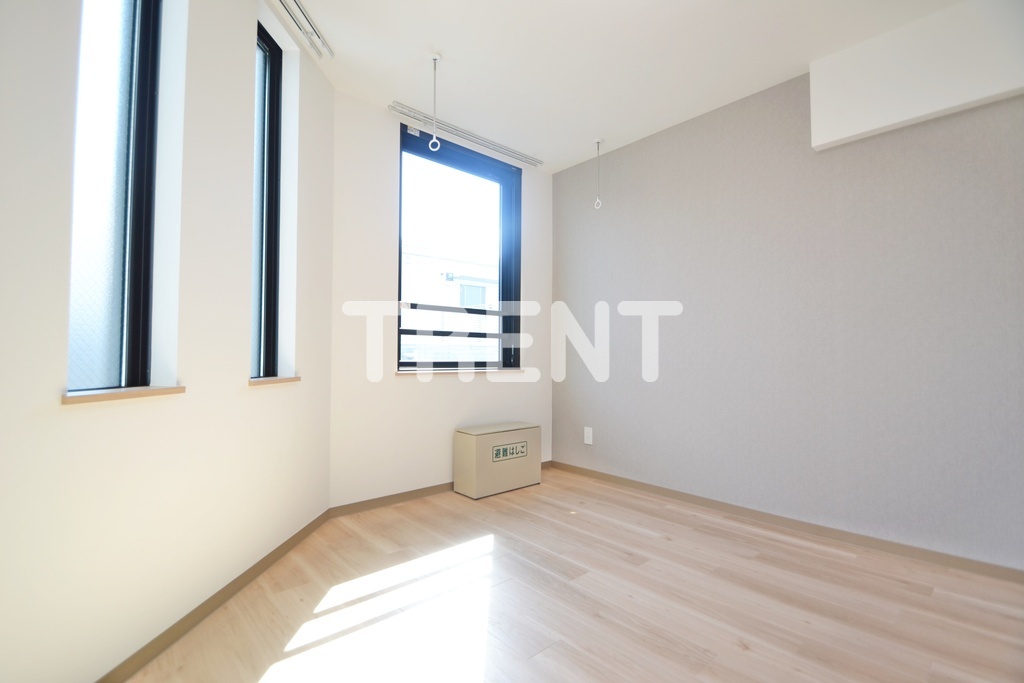 タスキスマート新宿-303