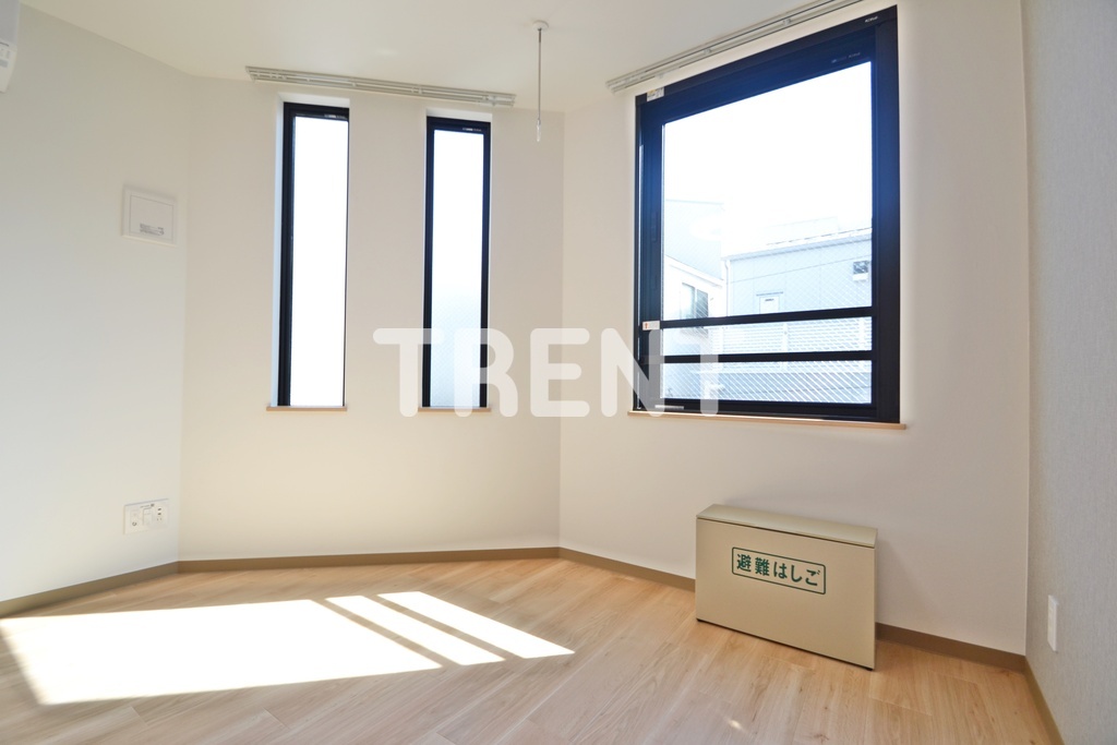 タスキスマート新宿-303